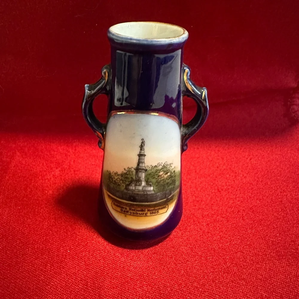 Wheelock German Gettysburg PA Blue and Gold Vintage Decorative Miniature Vases